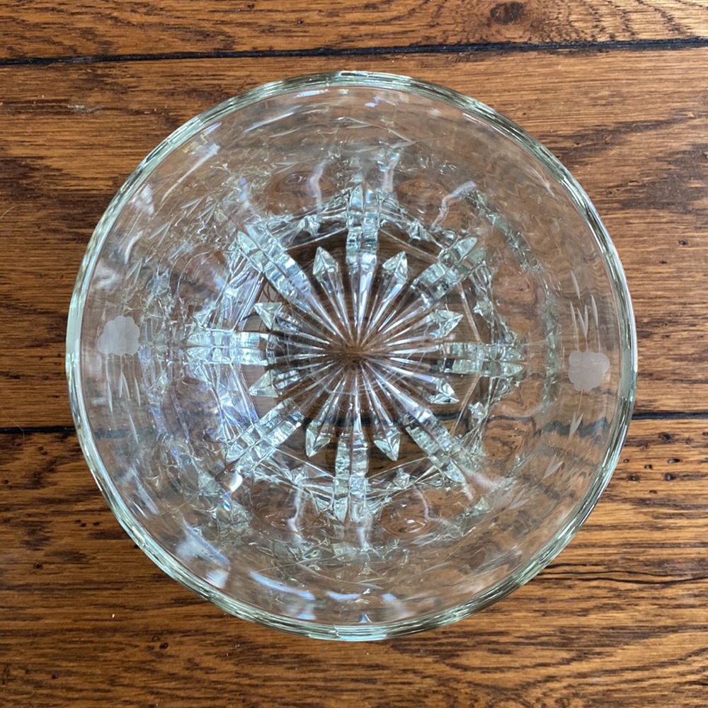 Decorative Crystal Bowl with Etched Design - Picture 6 of 8